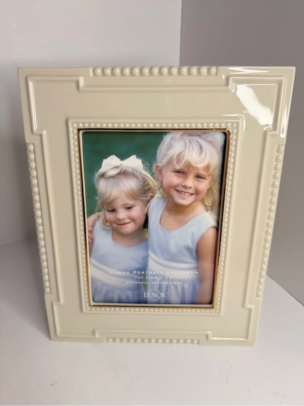 Lenox Portrait Gallery 5x7 Picture Frame Ivory Porcelain Gold Trim Beaded Design